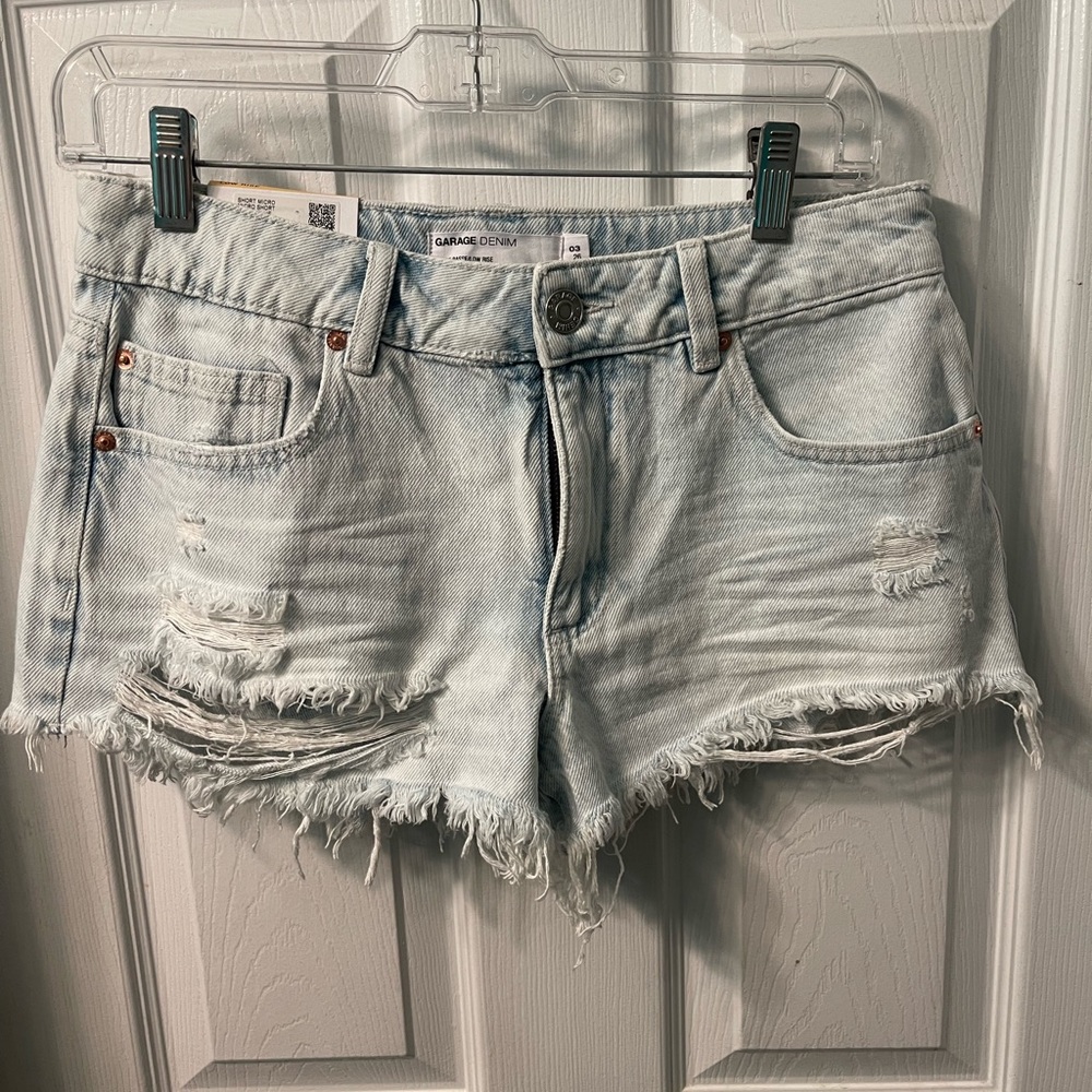 Garage low rise festival shorts. Size 3/26w